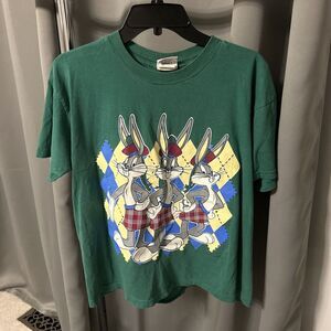 VINTAGE 1995 | BUGS BUNNY Scottish Argyle Cartoon T-Shirt sz M Adult 90's